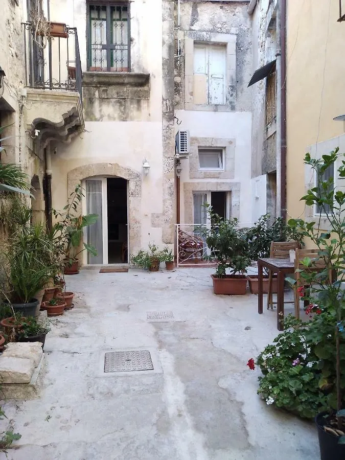 Dream Suite In Ortigia Syracuse Apartmán